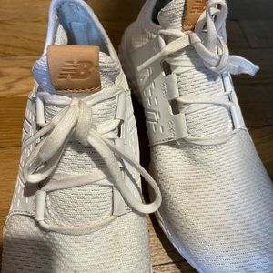 These are a WOMENS size 9***** New balance fresh foam.